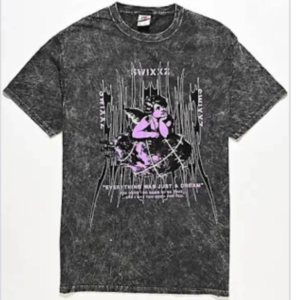 GRAPHIC TEE